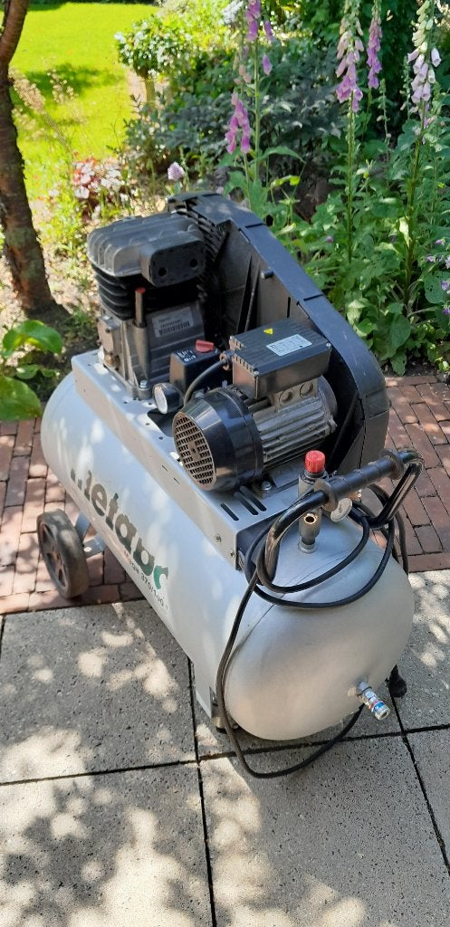 Compressor, Doe-het-zelf en Verbouw, Compressors, Gebruikt, 6 tot 10 bar, Ophalen of Verzenden, 25 tot 100 liter