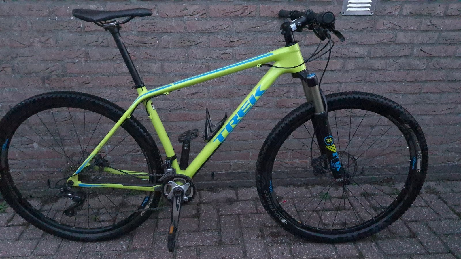 Trek Superfly 9.7 MTB met carbon frame en Fox voorvork