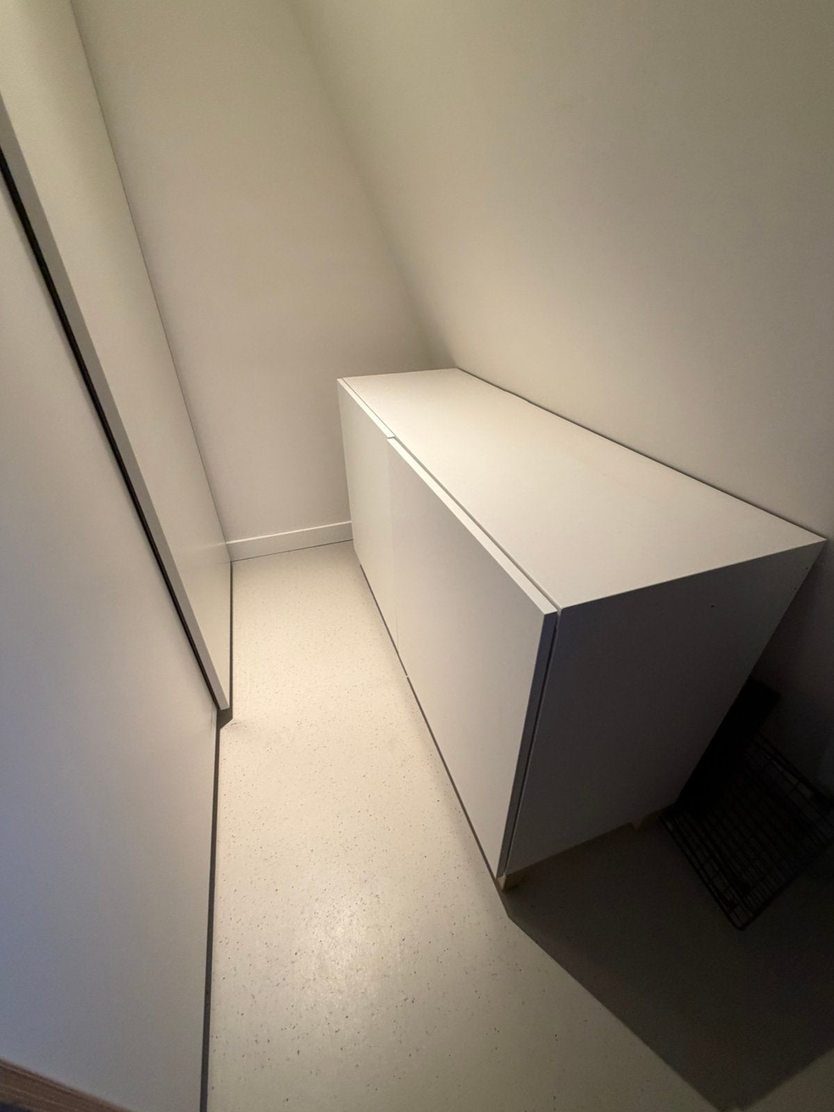 Besta kas | ikea |  eiken pootjes | nieuwprijs €140, Ophalen, Gebruikt