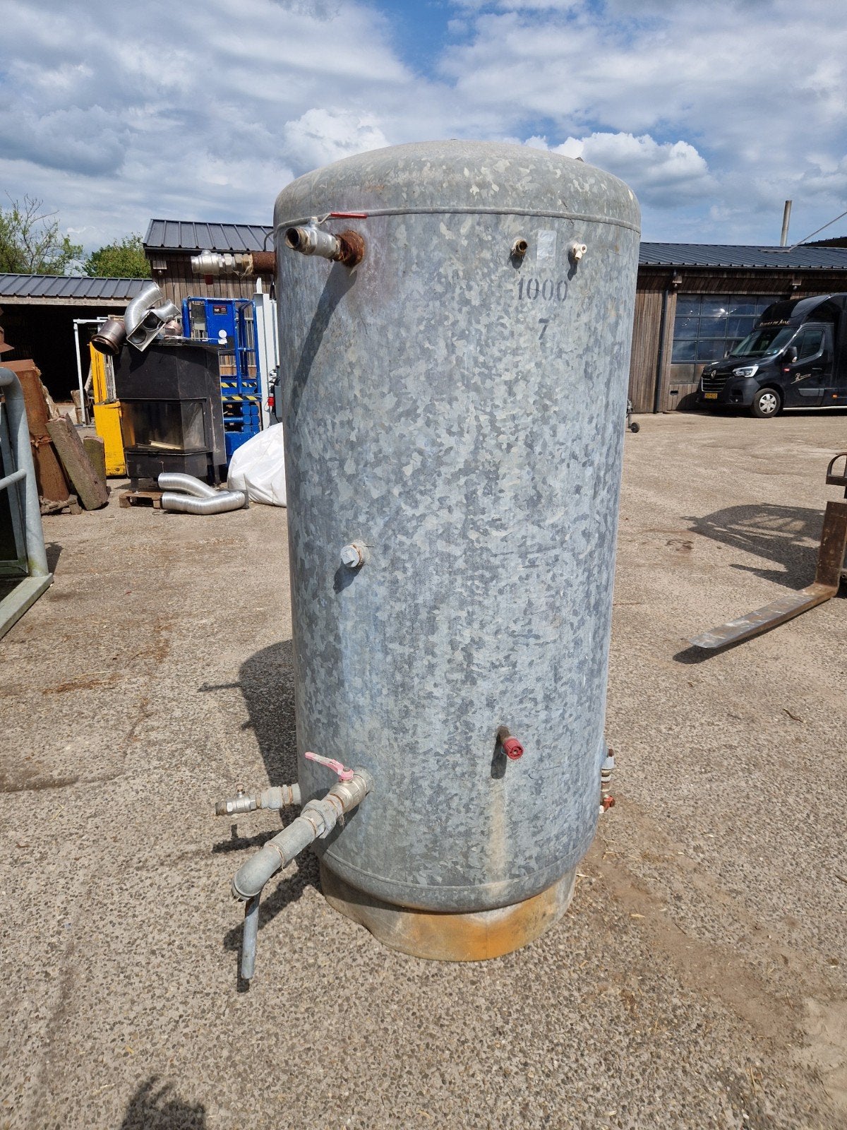Buffervat 1000 liter., Doe-het-zelf en Verbouw, 100 liter of meer, Ophalen of Verzenden, Boiler, Minder dan 3 jaar oud