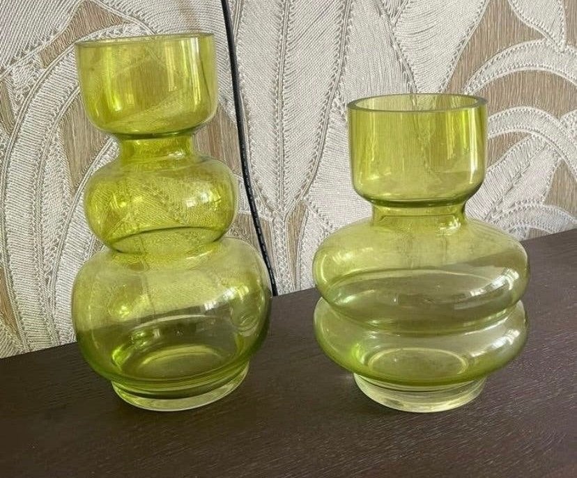 Set van 2 vintage groene glazen vazen, Ophalen of Verzenden, Nieuw, Groen, Glas