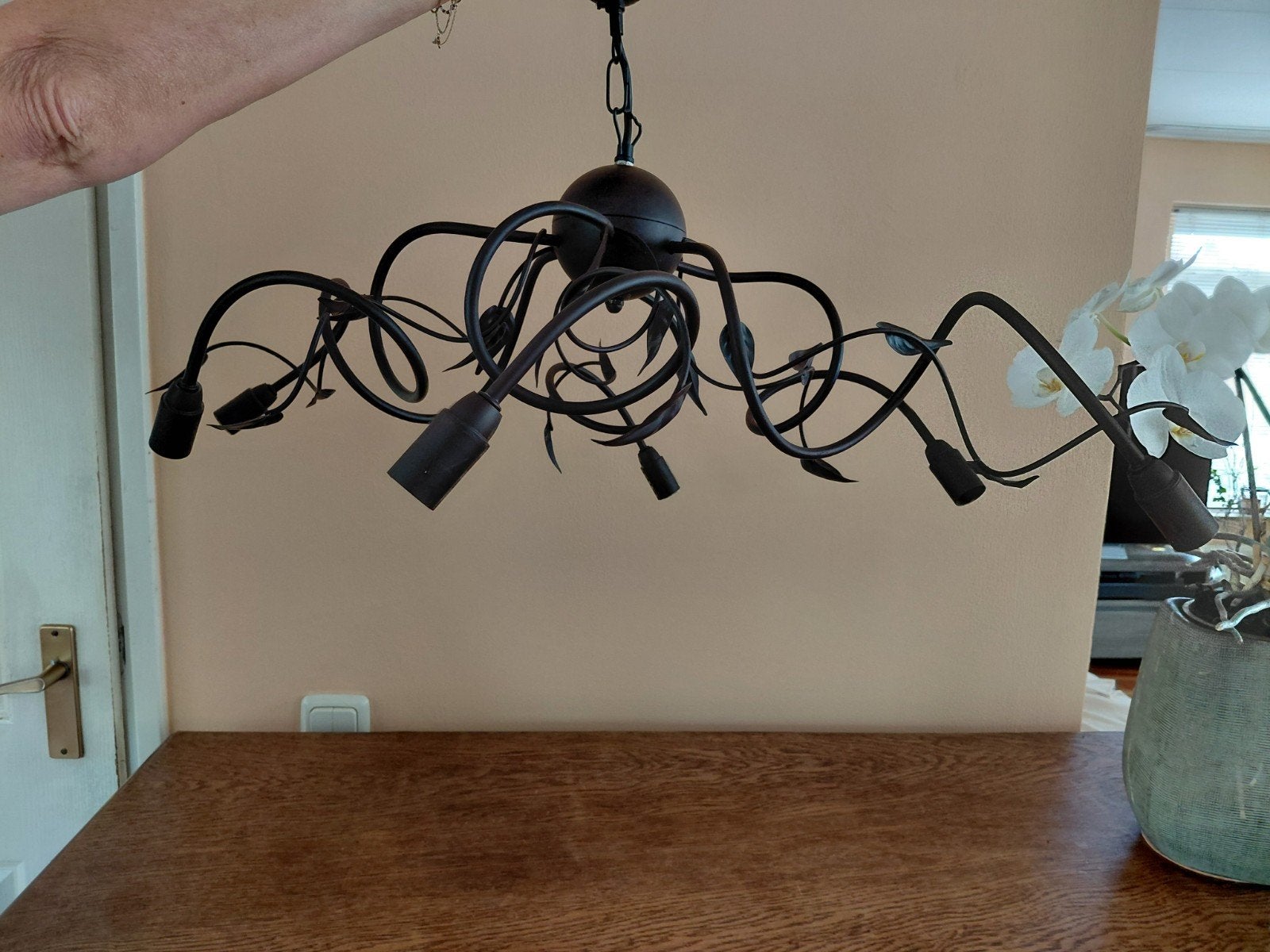 Bronzen/roestkleurige hanglamp met sierlijk bladerdetail, Ophalen