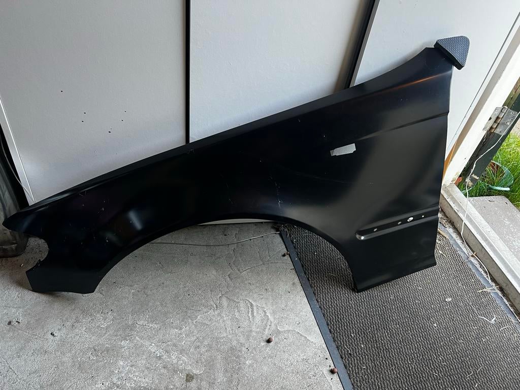Nieuw Spatbord Links Voor BMW 3 Serie E46 Sedan Zwart, Auto-onderdelen, Carrosserie en Plaatwerk, Ophalen, Voor, Nieuw, Spatbord