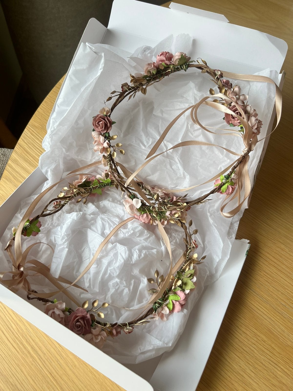 2 bloemenkronen bruiloft/fantasy, Ophalen of Verzenden, Nieuw, Roze, Overige materialen