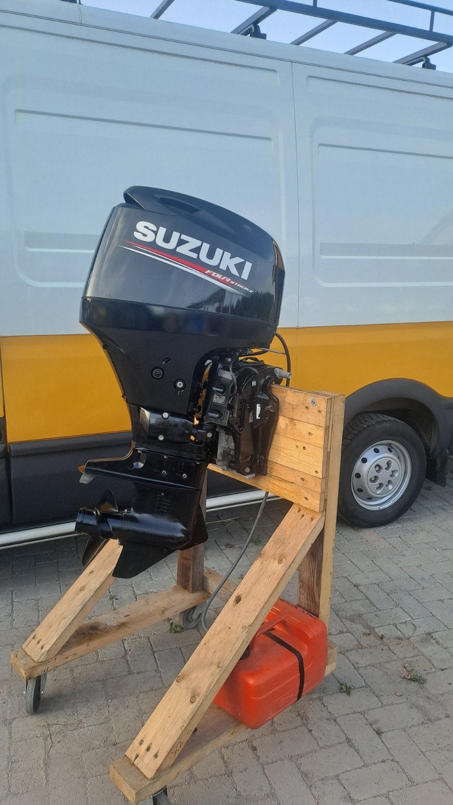 Suzuki 60 pk buitenboordmotor uit 2019 met afstandsbediening, Watersport en Boten, Buiten- en Binnenboordmotoren, Ophalen, Benzine