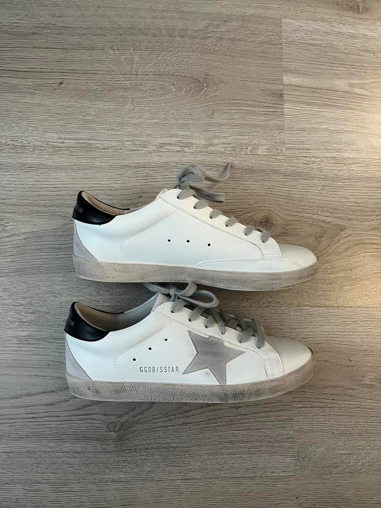 Golden Goose superstar black heel tab, Kleding | Dames, Schoenen, Ophalen of Verzenden, Zo goed als nieuw, Zwart, Sneakers of Gympen