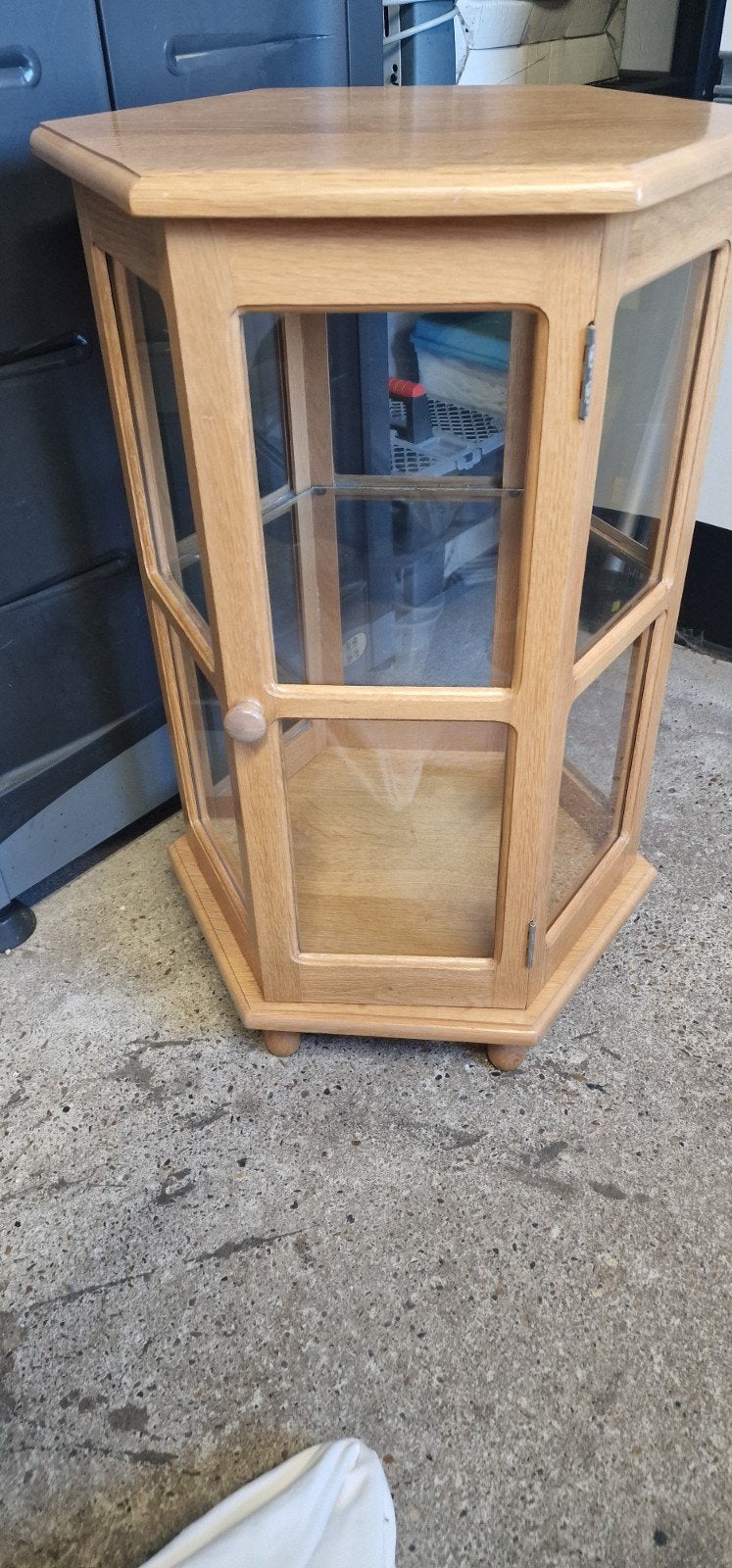houten kastje met glazen ramen, Huis en Inrichting, Ophalen, Eikenhout, Zo goed als nieuw, Minder dan 100 cm