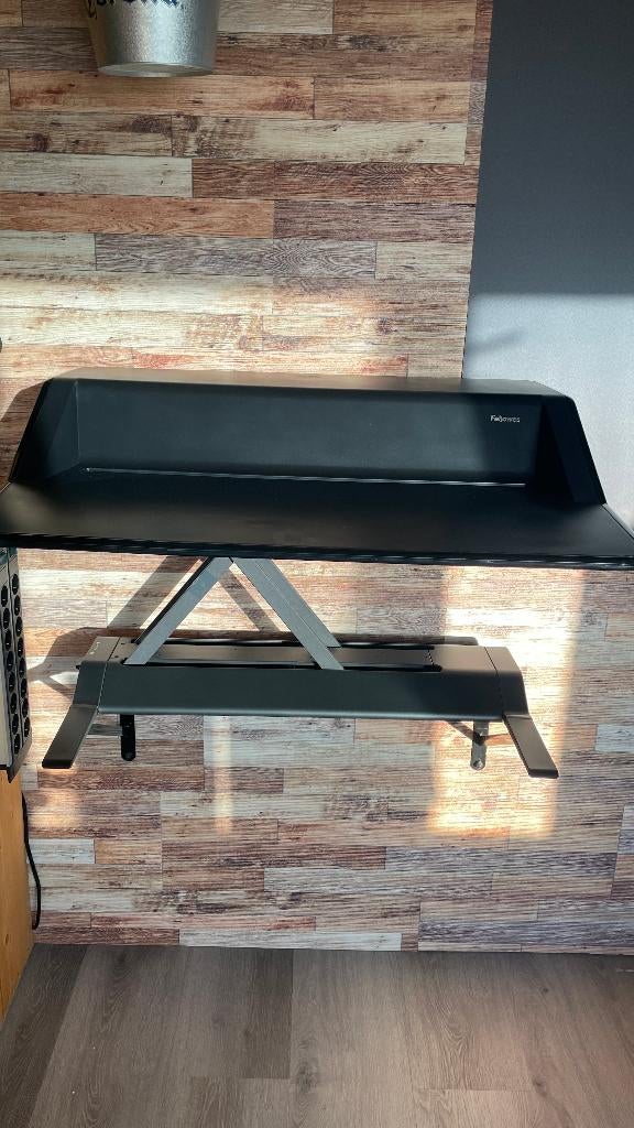 Fellowes Zit-sta Werkstation Lotus DX Zwart, Huis en Inrichting, Bureaus, Zo goed als nieuw, In hoogte verstelbaar, Ophalen of Verzenden