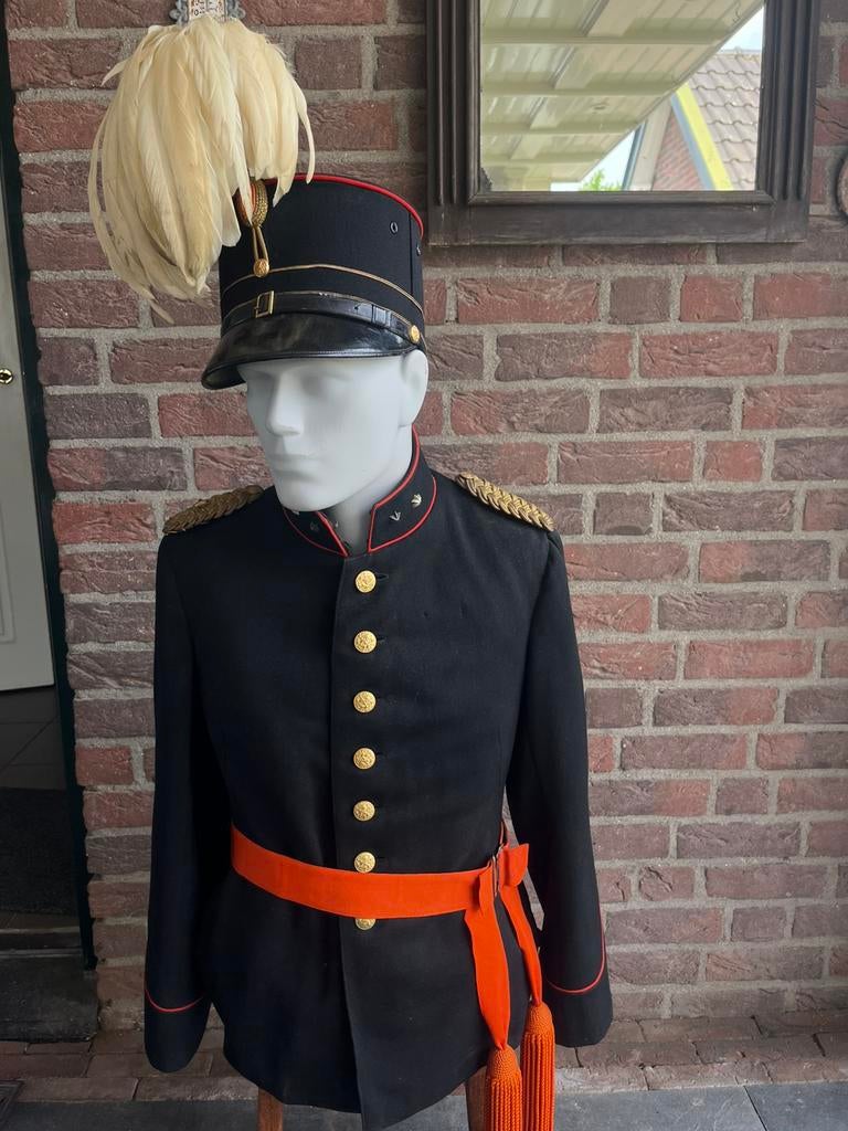 Nederlands gala uniform op naam, Verzamelen, Ophalen of Verzenden, Nederland, Embleem of Badge