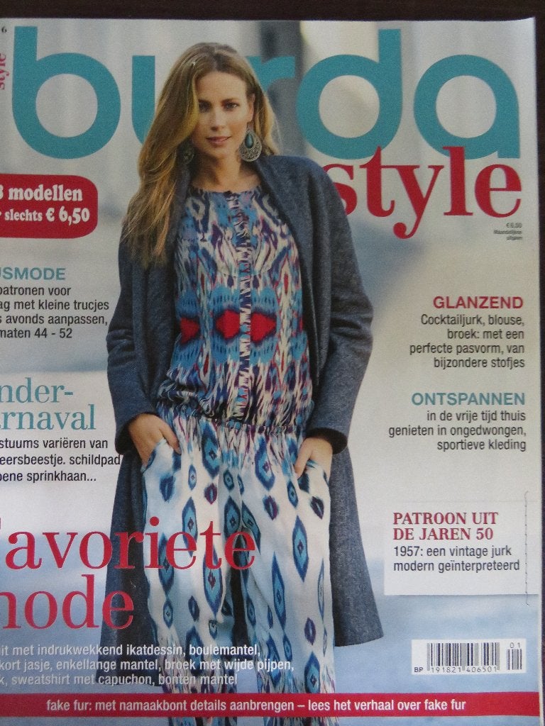Burda Style januari 2016 met 58 patronen carnaval, Hobby en Vrije tijd, Kledingpatronen, Overige typen, Vrouw, Zo goed als nieuw