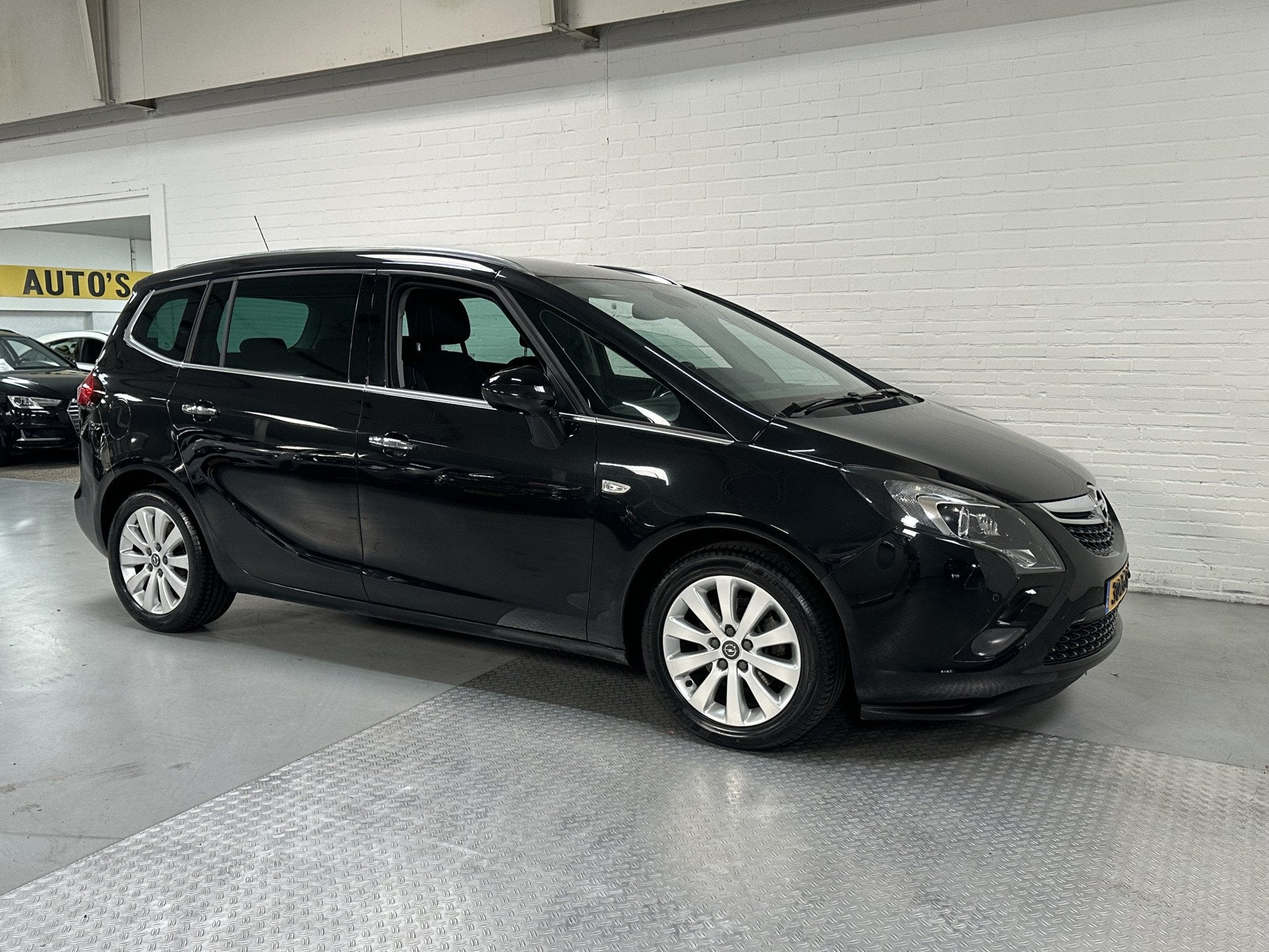 Opel Zafira Tourer 1.4 Cosmo AIRCO / CRUISE /TREKHAAK, Auto's, Euro 5, Stof, Gebruikt, 4 cilinders