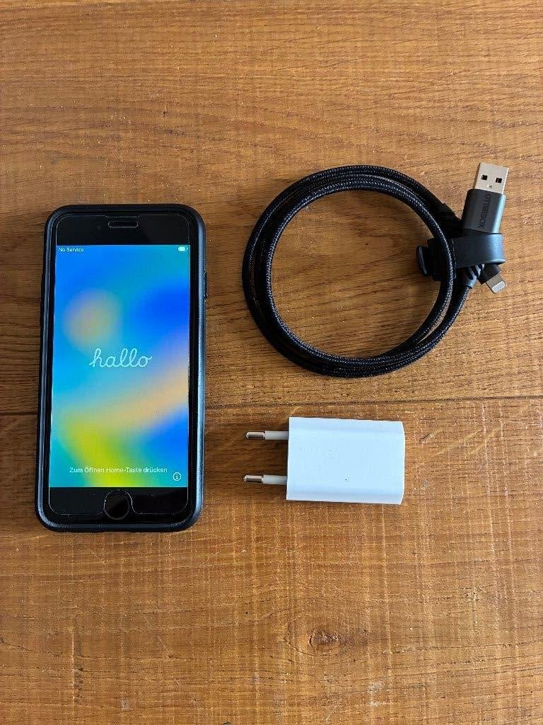 iPhone 8 64GB in perfecte staat + nieuwe laadkabel + stekker, Telecommunicatie, Mobiele telefoons | Apple iPhone, Zwart, Ophalen of Verzenden