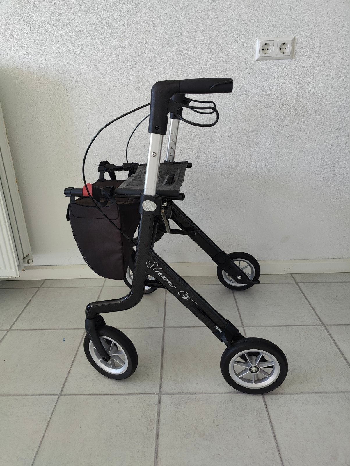 Rollator Streamer CF van carbon lichtgewicht maat L, Diversen, Rollators, Ophalen of Verzenden, Lichtgewicht