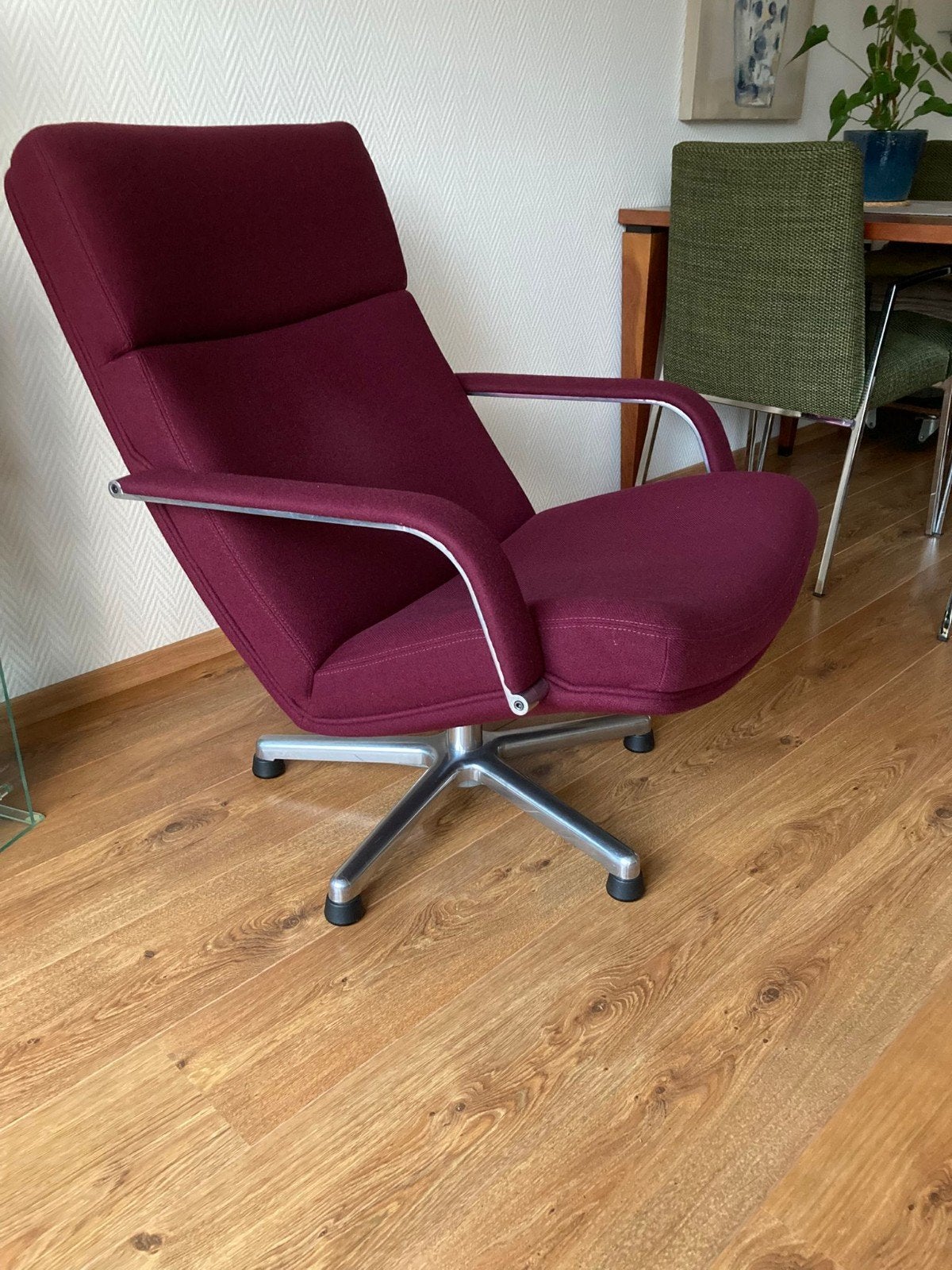 Artifort fauteuil F141 in zeer goede staat ., Huis en Inrichting, Fauteuils, 75 tot 100 cm, Ophalen of Verzenden, Zo goed als nieuw