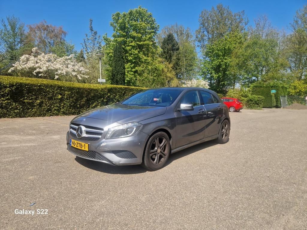 Mercedes-Benz A-Klasse A180cdi 1.5 Blue Efficiency 2013, Voorwielaandrijving, 1295 kg, 4 cilinders, Leder en Stof