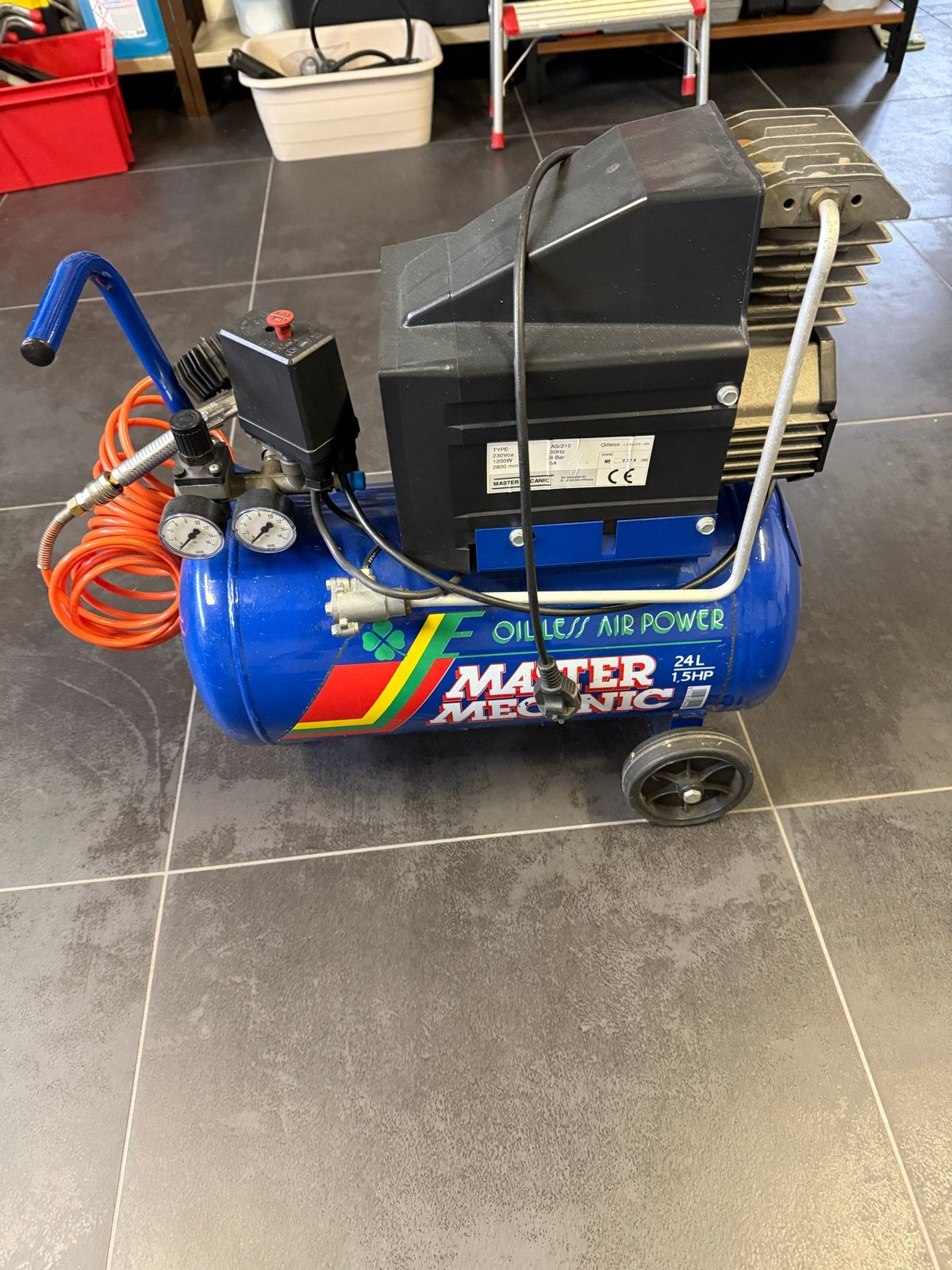 Master Meccanic Olievrije Compressor 24L 1.5HP, Ophalen, Gebruikt, 6 tot 10 bar, Minder dan 200 liter/min