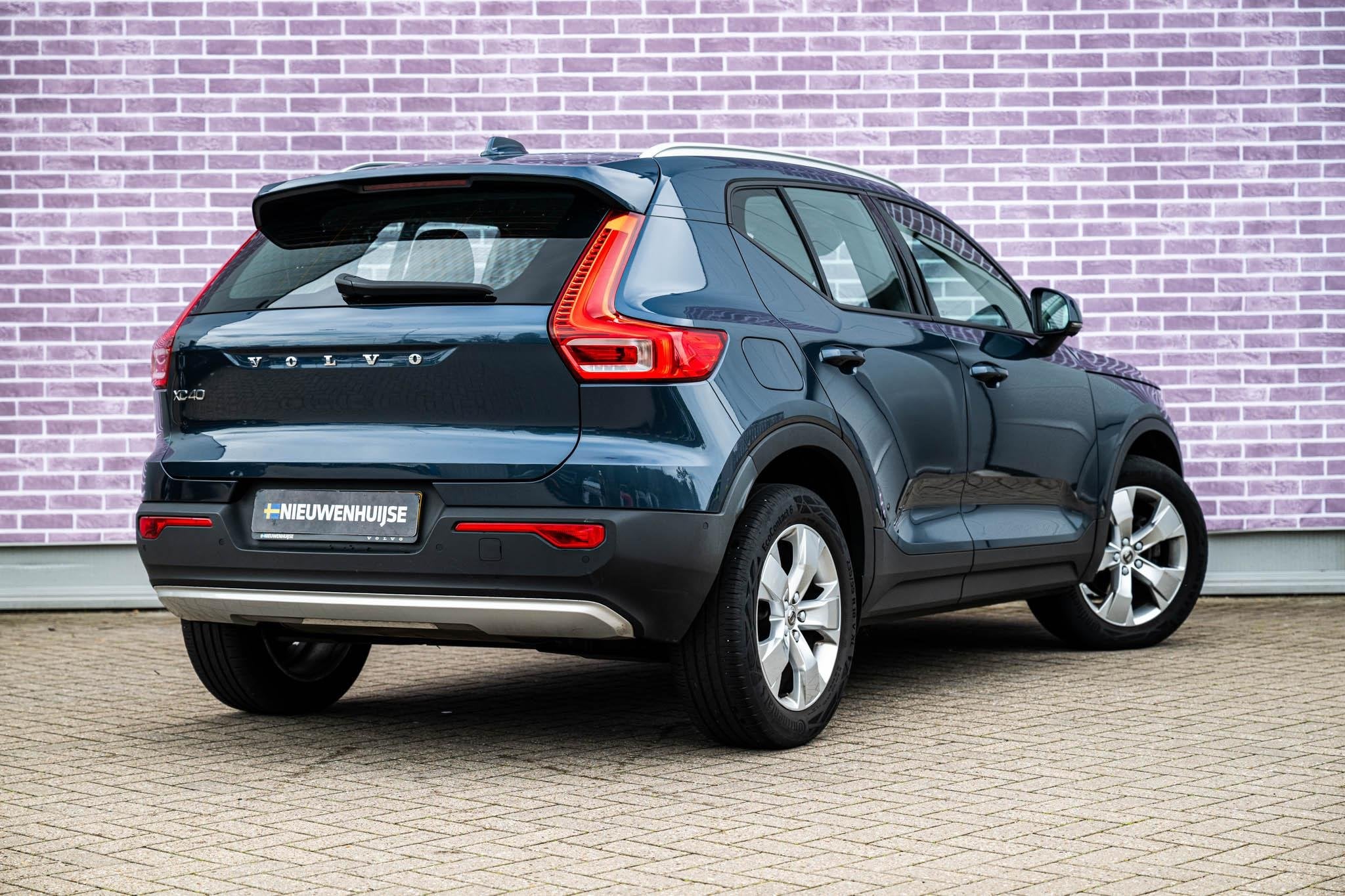 Volvo XC40 1.5 T3 Momentum | 360 Graden Camera | Stoelverwar, Auto's, Volvo, Gebruikt, Euro 6, Blauw, 163 pk