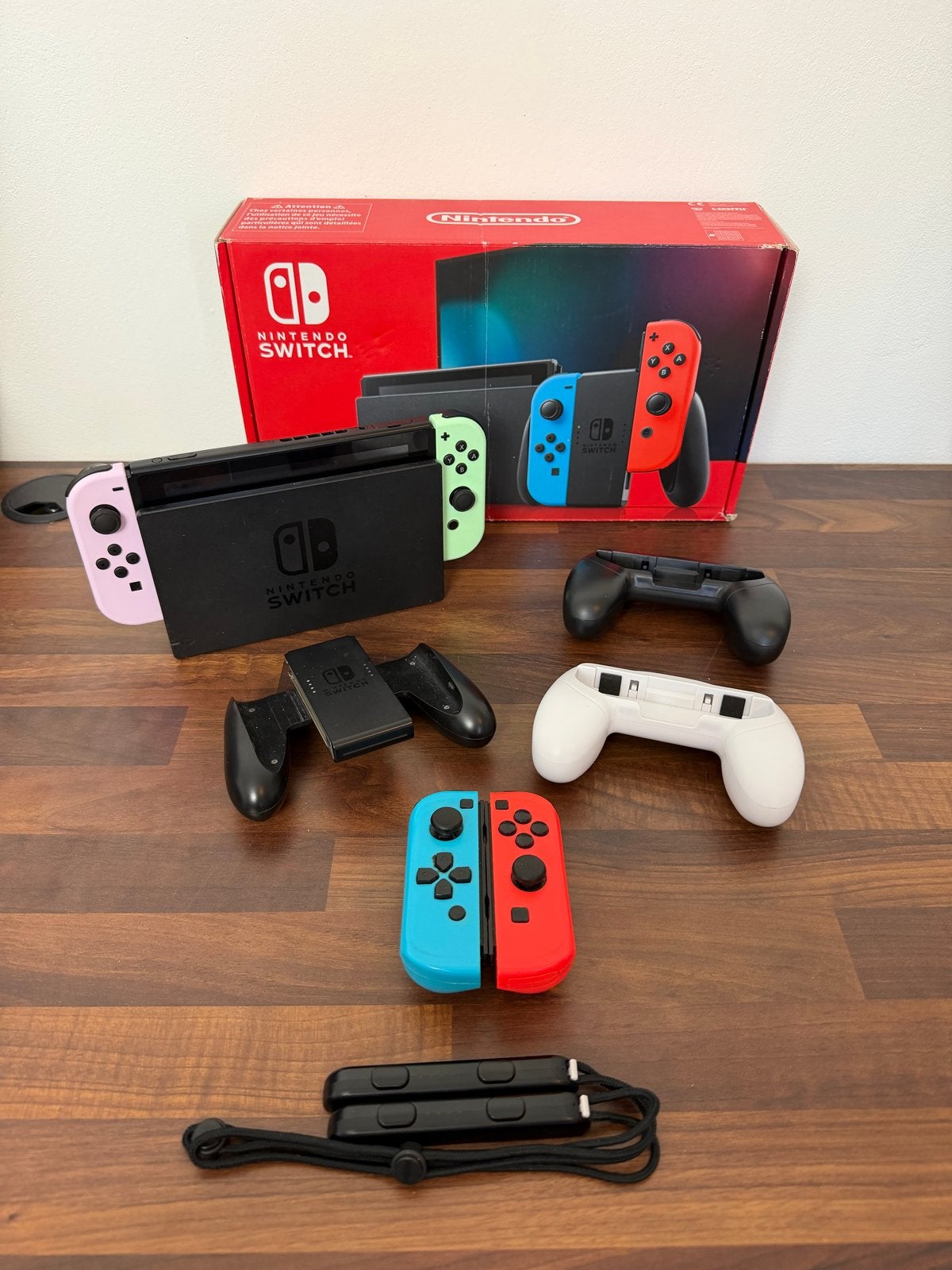 Nintendo Switch V2 + doos + extra Joy-Cons accessoires, Ophalen, Zo goed als nieuw, Met 3 controllers of meer, Switch 2019 Upgrade