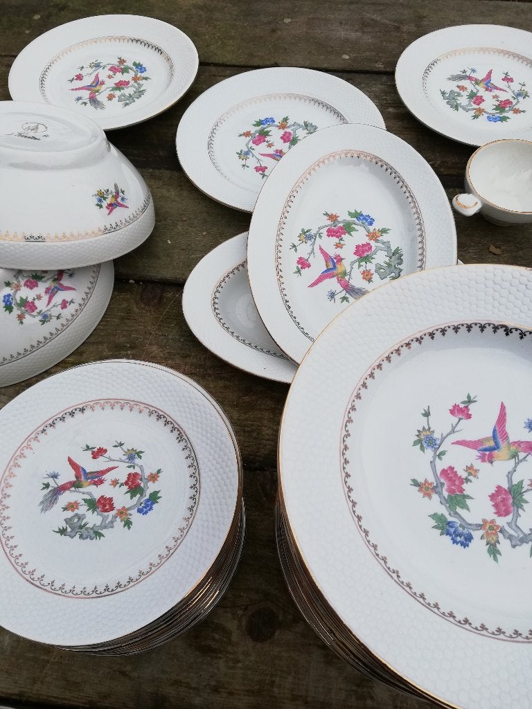 >24 pers. Enorm Frans servies Paradise l 'Amandinoise, Huis en Inrichting, Ophalen, Zo goed als nieuw, Bord(en), Overige stijlen