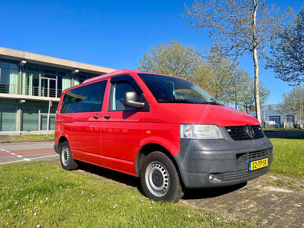 Volkswagen T5 2.5 TDI, KOMBI 7 persoons, camper, Caravans en Kamperen, Campers, Automaat, Buscamper of Camperbus, Reservewiel