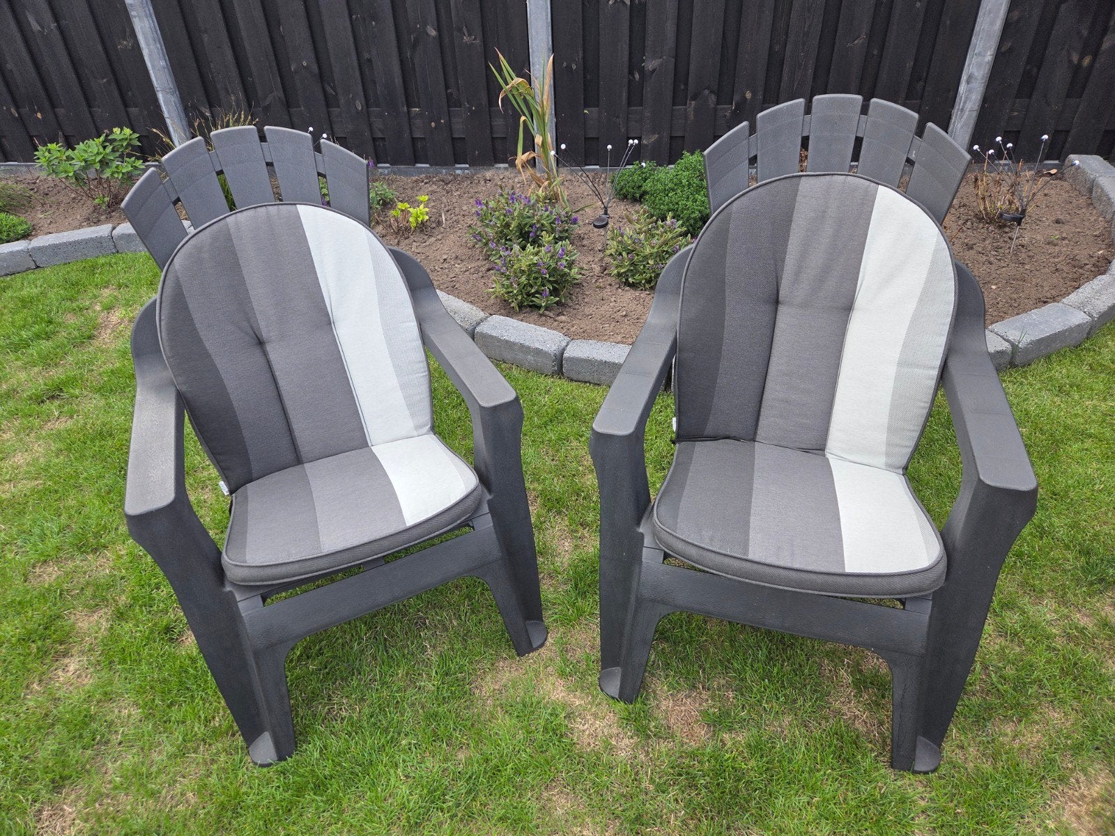 2x Adirondack tuinstoelen met kussens - Grijs kunststof, Ophalen, Gebruikt, Kunststof