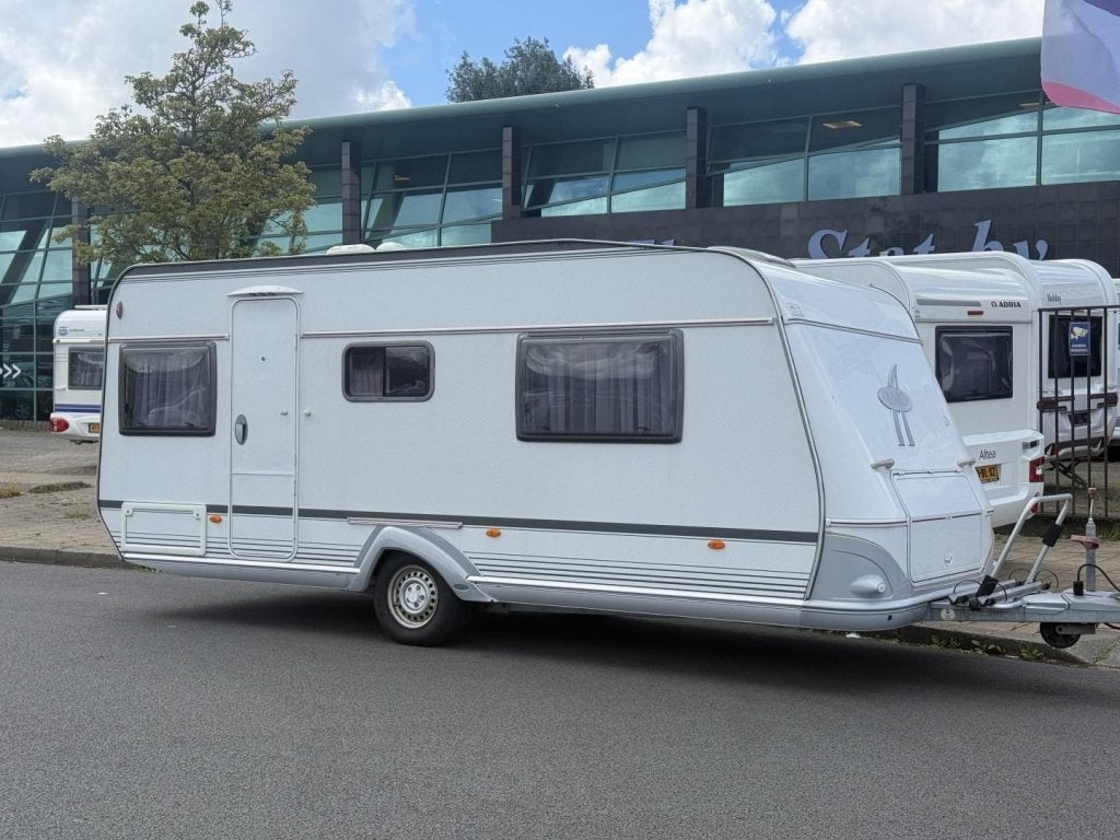 LMC Munsterland 530 QUEENSBED met luifel, zondag open!!, Schokbreker, Bedrijf, Treinzit, 5 tot 6 meter