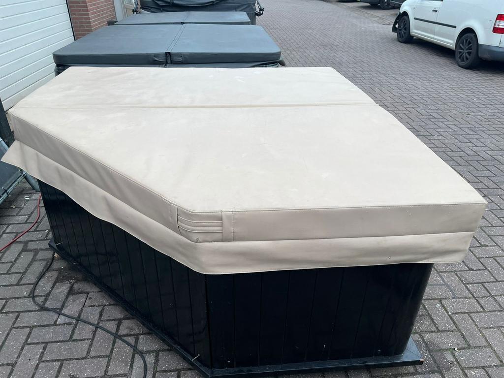 Uniek model 2 pers. Sunbelt Spa incl Plaatsing & Garantie, Ophalen, Gebruikt