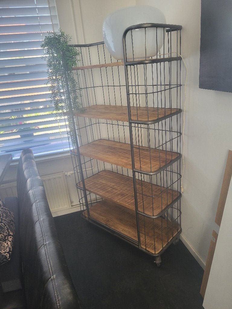 Kast, Ophalen, Gebruikt