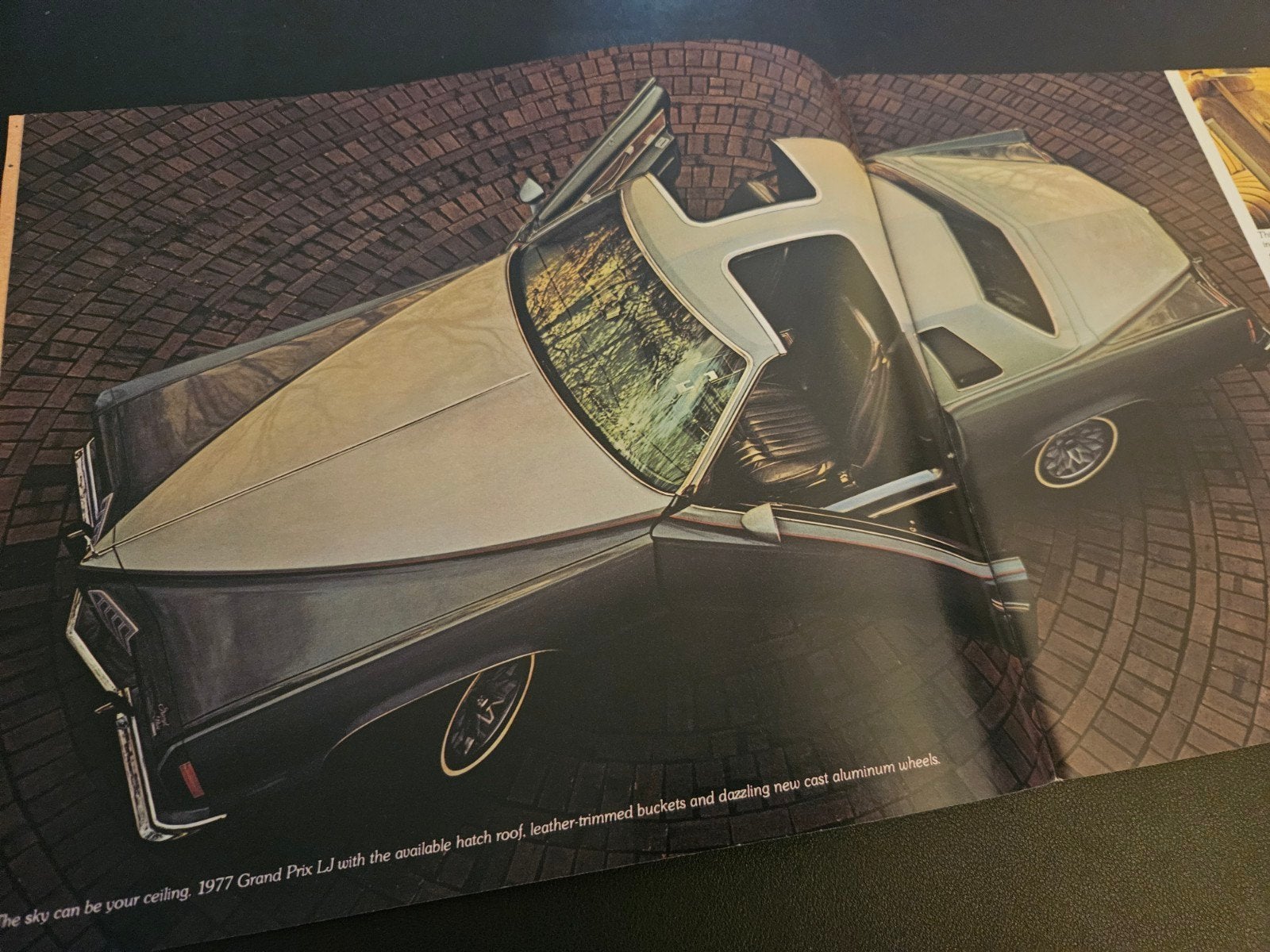 Brochure Pontiac 1977 USA, Boeken, Ophalen of Verzenden, Zo goed als nieuw, Overige merken