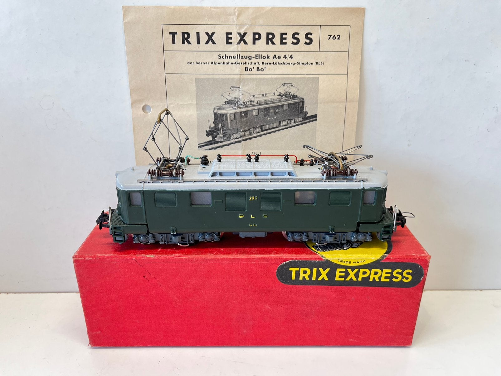 Trix Express BLS dennengroen nieuwstaat, Hobby en Vrije tijd, Trix, Ophalen of Verzenden, Zo goed als nieuw, Analoog