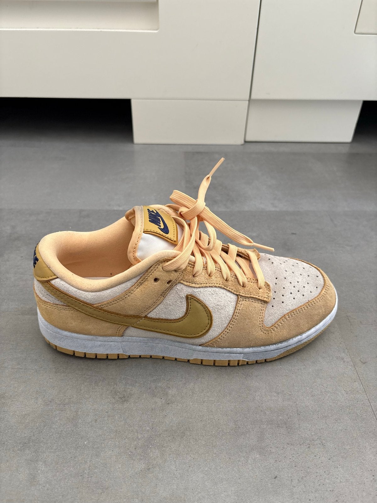 Nike Dunk Low 'Harvest Moon' - Zo goed als nieuw, Verzenden, Zo goed als nieuw, Beige, Sneakers of Gympen