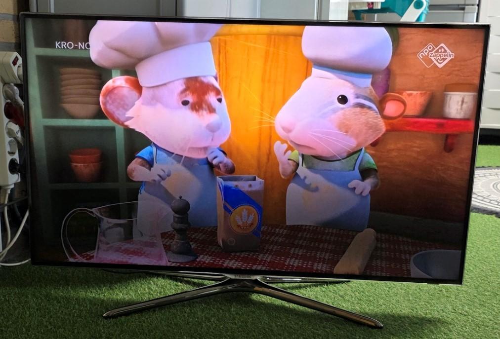 Samsung 40 inch Smart TV Onderkant Iets donker, Ophalen