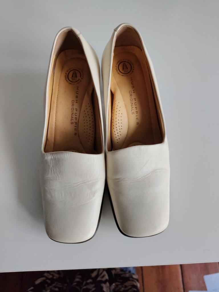 Schoenen maat 37, Ophalen, Instappers, Zo goed als nieuw, Hush Puppies