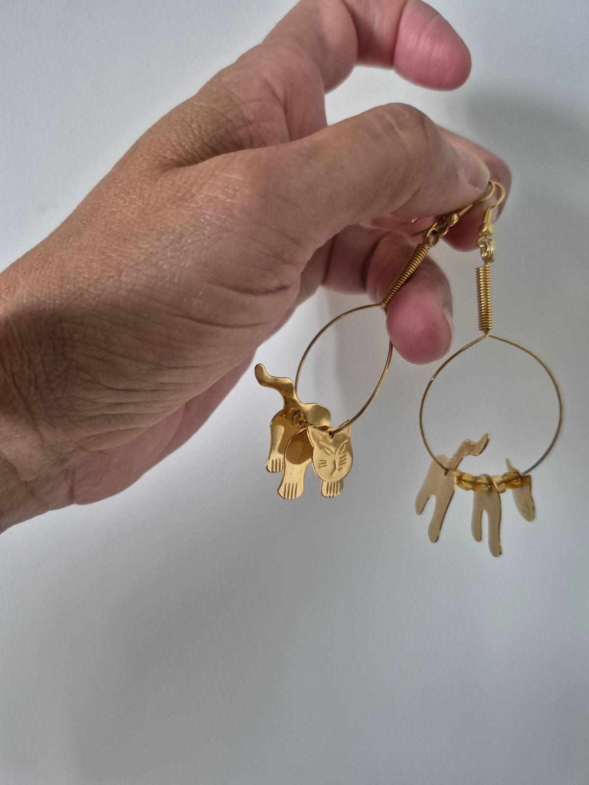 Poezen  oorbellen hang, Sieraden, Tassen en Uiterlijk, Ophalen of Verzenden, Nieuw, Goud, Overige materialen