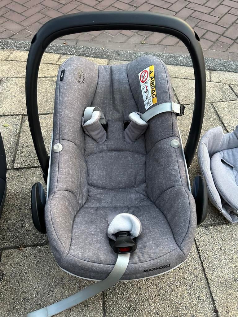 Maxi-Cosi Pebble Pro I-size Nomad Grey*2, Autogordel of Isofix, Gebruikt, Ophalen of Verzenden, 0 t/m 13 kg