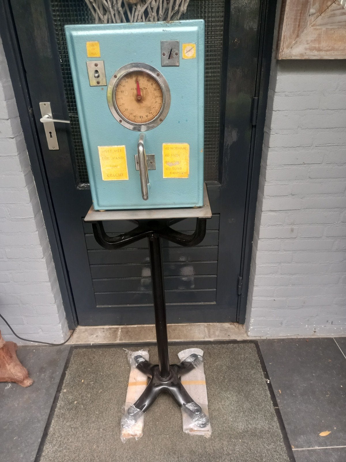 Vintage Krachtmeter / Boksmachine - Werkt op muntinworp, Ophalen, Gebruikt