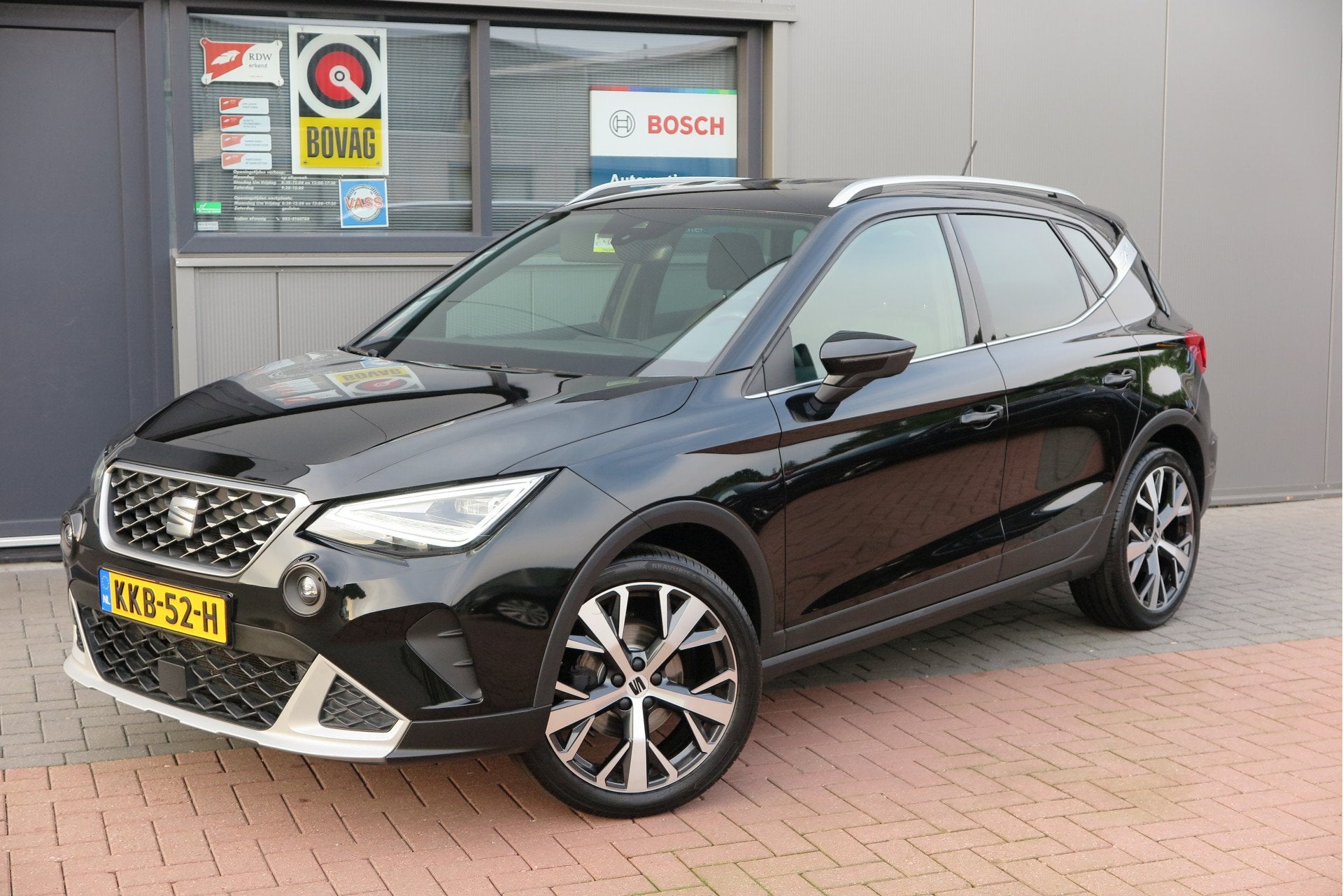 SEAT Arona 1.0 TSI 70KW 95PK Xperience Connect,Led Matrix ,, 12 maanden, Automatische klimaatregeling, Zwart, Bedrijf