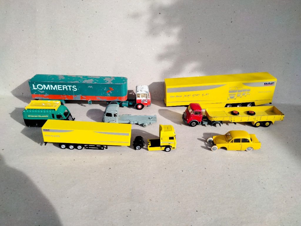 Verzameling DAF en andere vrachtwagens en auto's, Ophalen of Verzenden, Gebruikt, Bus of Vrachtwagen, Lion Toys
