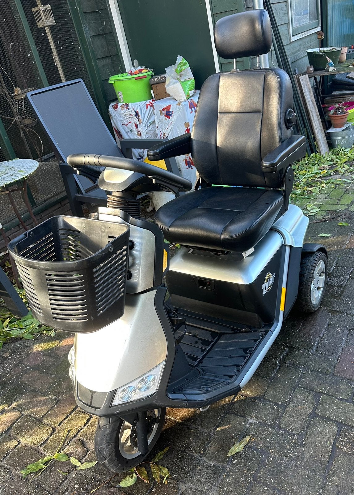 Pride Zolar scootmobiel met nieuw accupakket en lader, Diversen, Ophalen, Pride, Zo goed als nieuw, 36 t/m 45 km