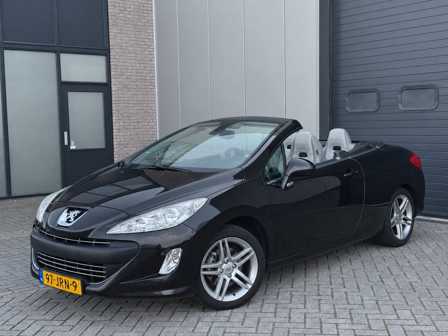 Peugeot 308 CC 1.6 THP Premiere Cabrio Luxe Trekhaak NL Auto, Auto's, 4 cilinders, 4 stoelen, Bedrijf, Handgeschakeld