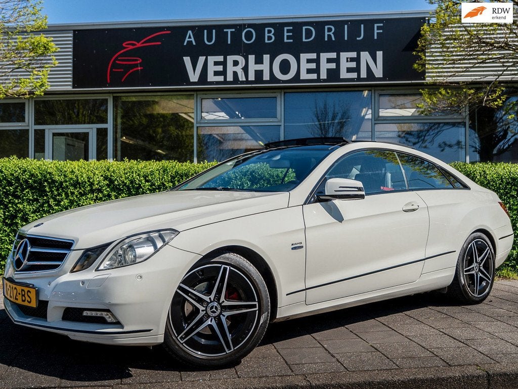 Mercedes-Benz E-klasse Coupé 250 CGI Elegance - PANORAMADAK, Auto's, Euro 5, Achterwielaandrijving, Zwart, 4 cilinders