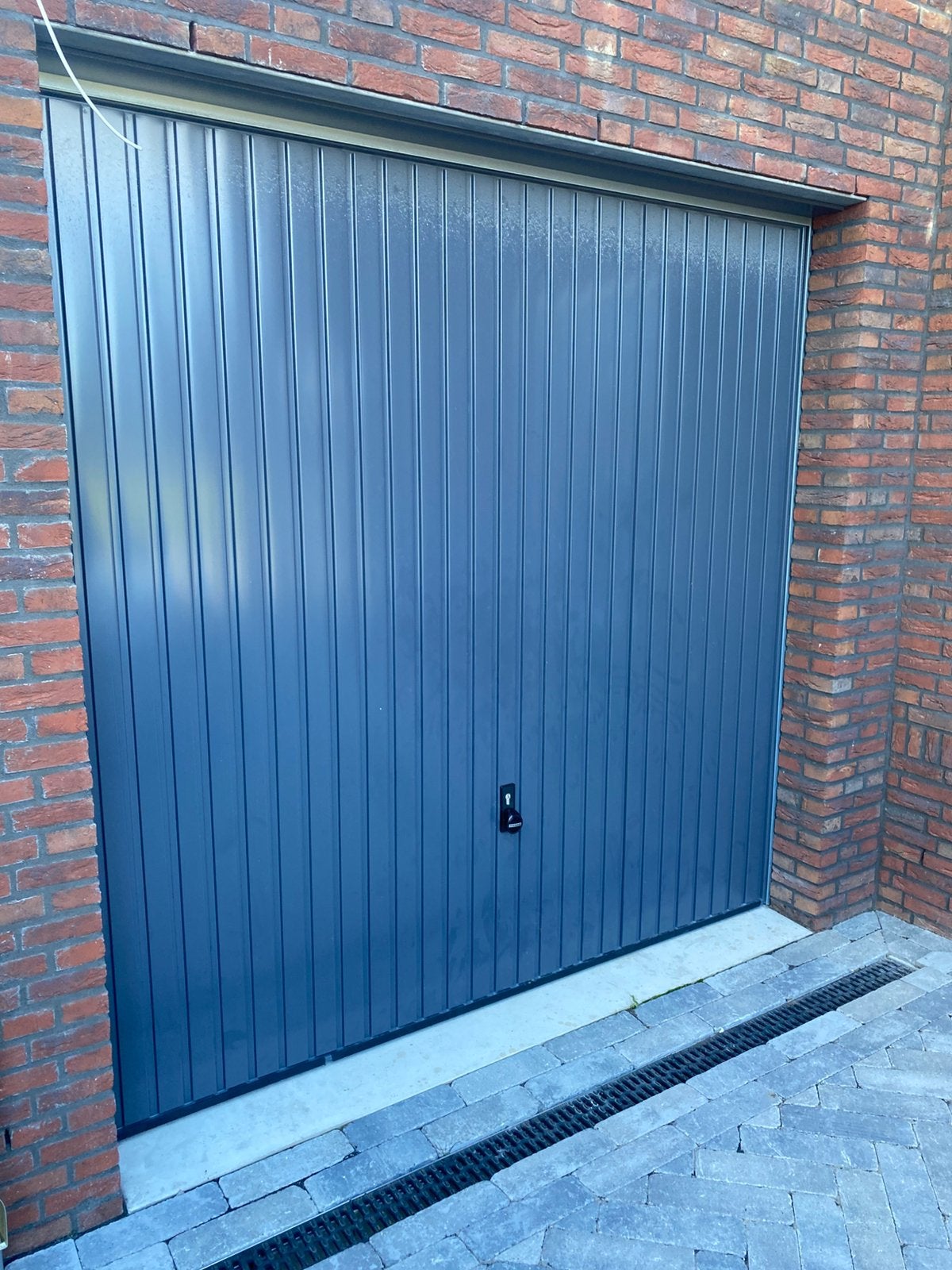 Stalen kanteldeur, Doe-het-zelf en Verbouw, Ophalen, Garagedeur, Zo goed als nieuw, 120 cm of meer
