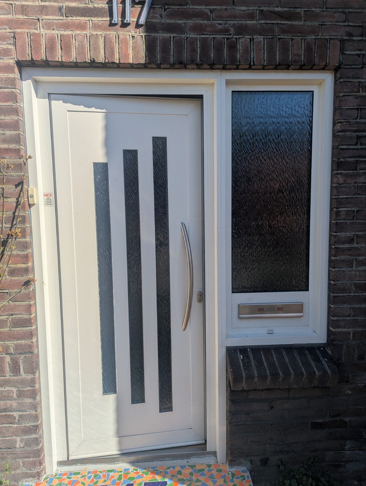 Modern wit kozijn met voordeur en glaspanelen, Ophalen, 80 tot 100 cm, Glas, 200 tot 215 cm