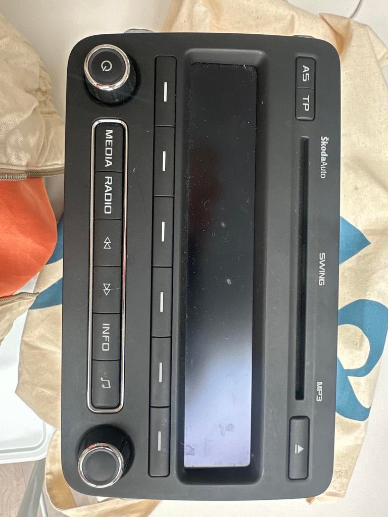 Skoda Swing autoradio - Werkt perfect!, Ophalen of Verzenden, Gebruikt