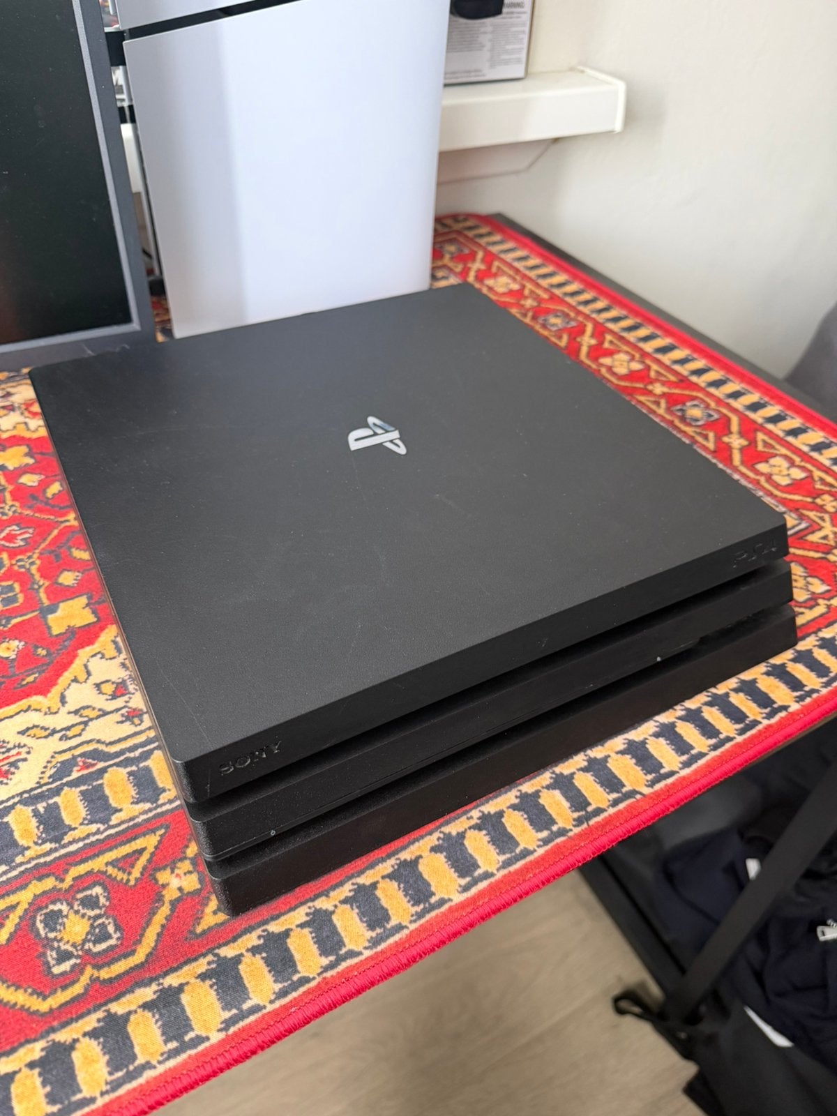 PS4 Pro 1TB + 2 Controllers – Super Nette Staat 🎮, Ophalen of Verzenden, Zo goed als nieuw, Met 2 controllers, Slim