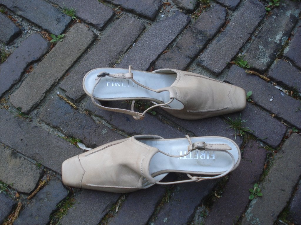 FIRETTI SLINGBACKS BEIGE 39 NIEUW GRATIS VERZENDING PER POST