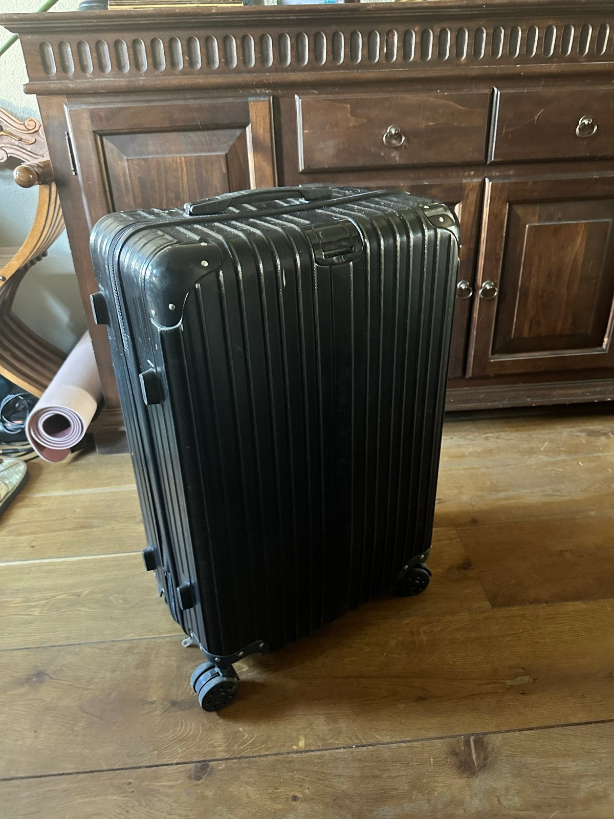 Zwarte koffer met wieltjes en handgreep, Ophalen, Gebruikt, 20 tot 30 cm, Zwart