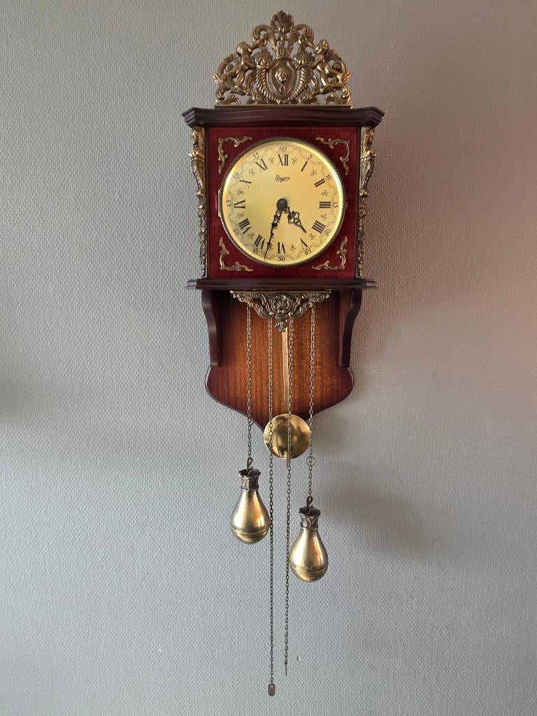 Klassieke wandklok met slagwerk – Urgos uurwerk, Antiek en Kunst, Ophalen
