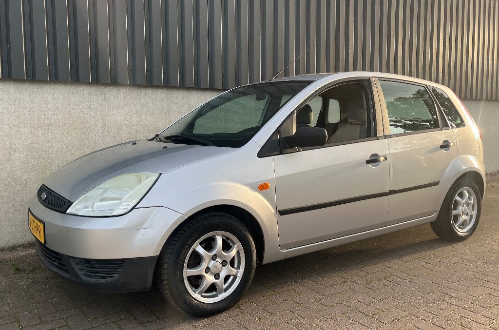 Foto 3 van Ford Fiësta 1.3 | 5 Deurs | Apk 09-2027 | Carplay |Trekhaak