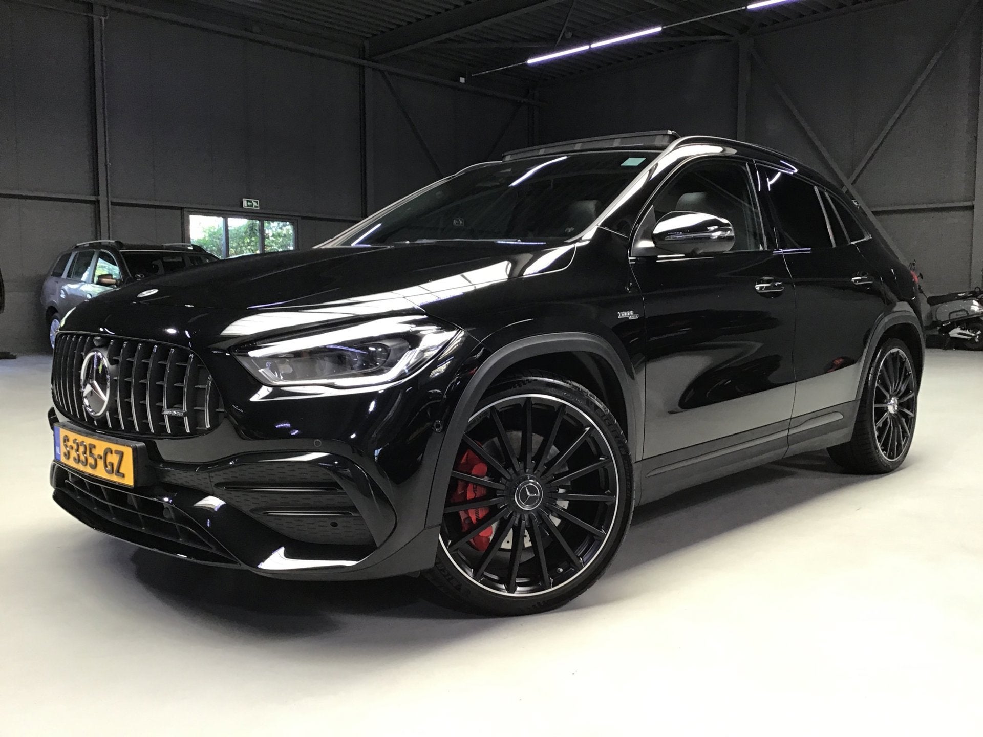 Mercedes-Benz GLA-klasse AMG 35 4MATIC I Pano I 360Cam I Sfe, Auto's, Automaat, Dealer onderhouden, Euro 6, 4 cilinders